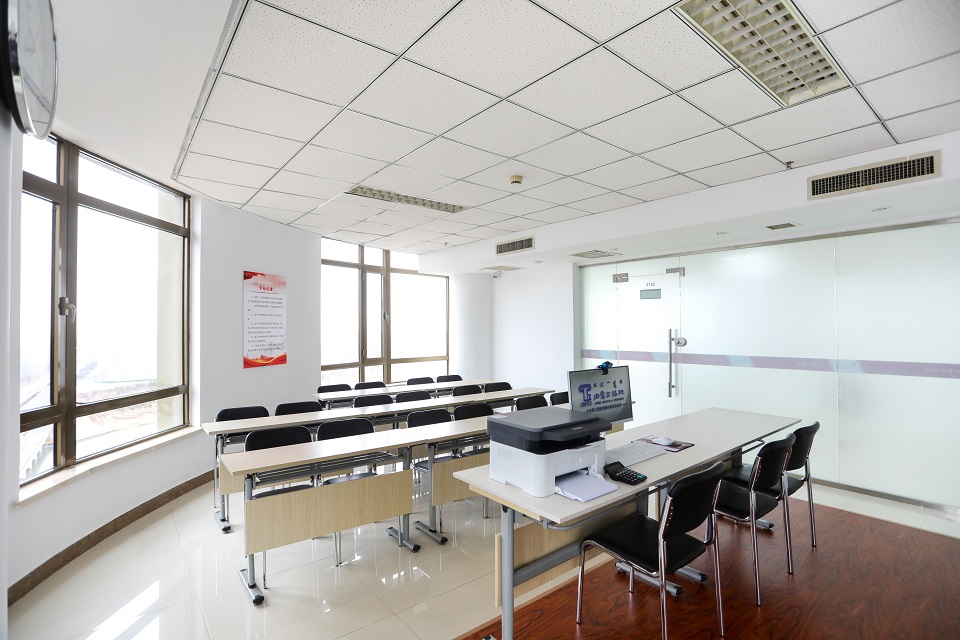 三號(hào)開標(biāo)室02